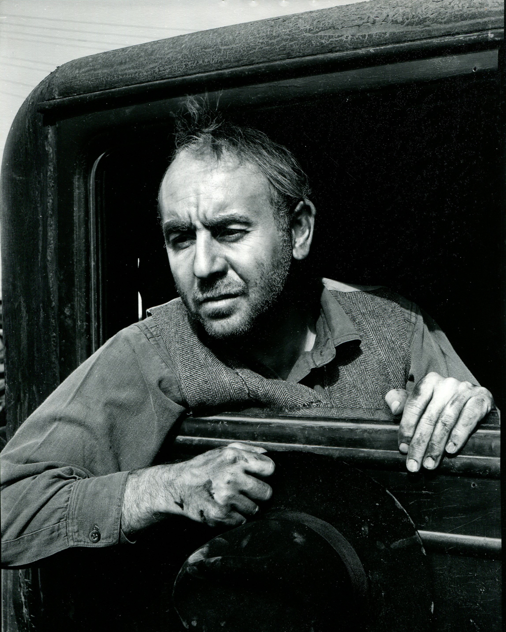 Charlie Arnt as the vagabond